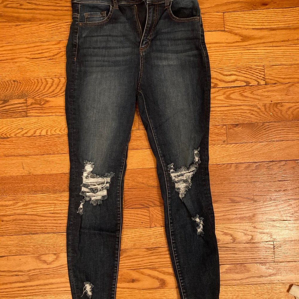 Fashion Nova Distressed Jeans in size 9